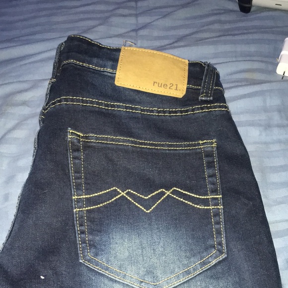 Jeans - Picture 2 of 4